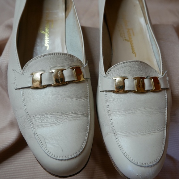 Salvatore Ferragamo loafers, off-white color, 10B - Picture 13 of 16